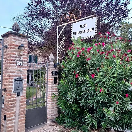 Abracadabra Alojamento de Acomodação e Pequeno-almoço Ravena